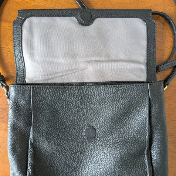 Vince Camuto leather black crossbody bag - Picture 2 of 12